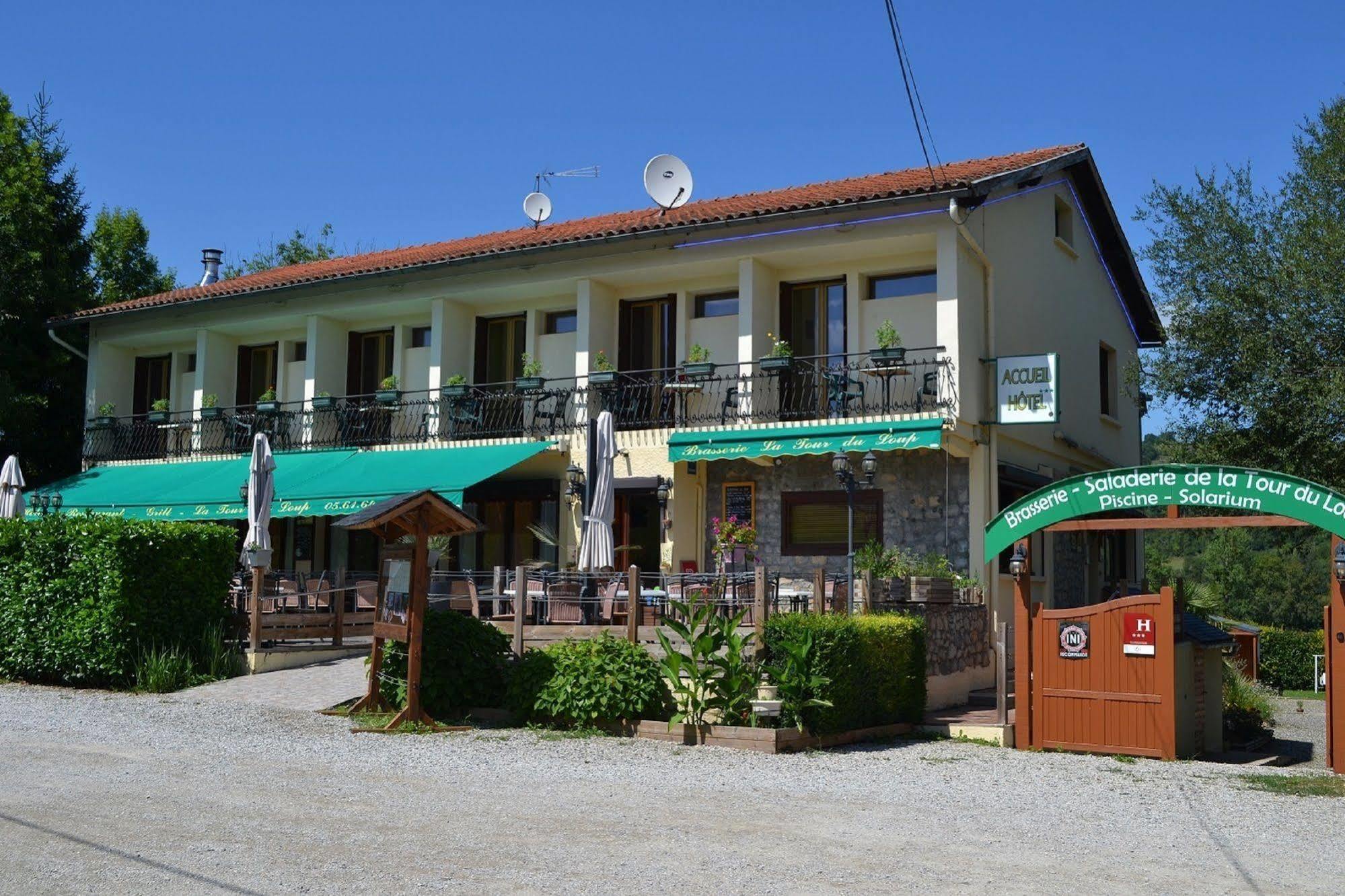 La Tour Du Loup Hotel La Bastide-de-Sérou Екстериор снимка